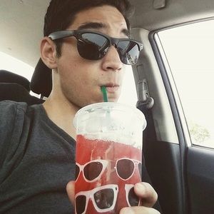 Meet your Posher, Travis